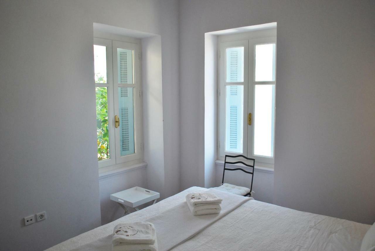Villa "Pietra E Mare" Nafpaktos Exterior photo