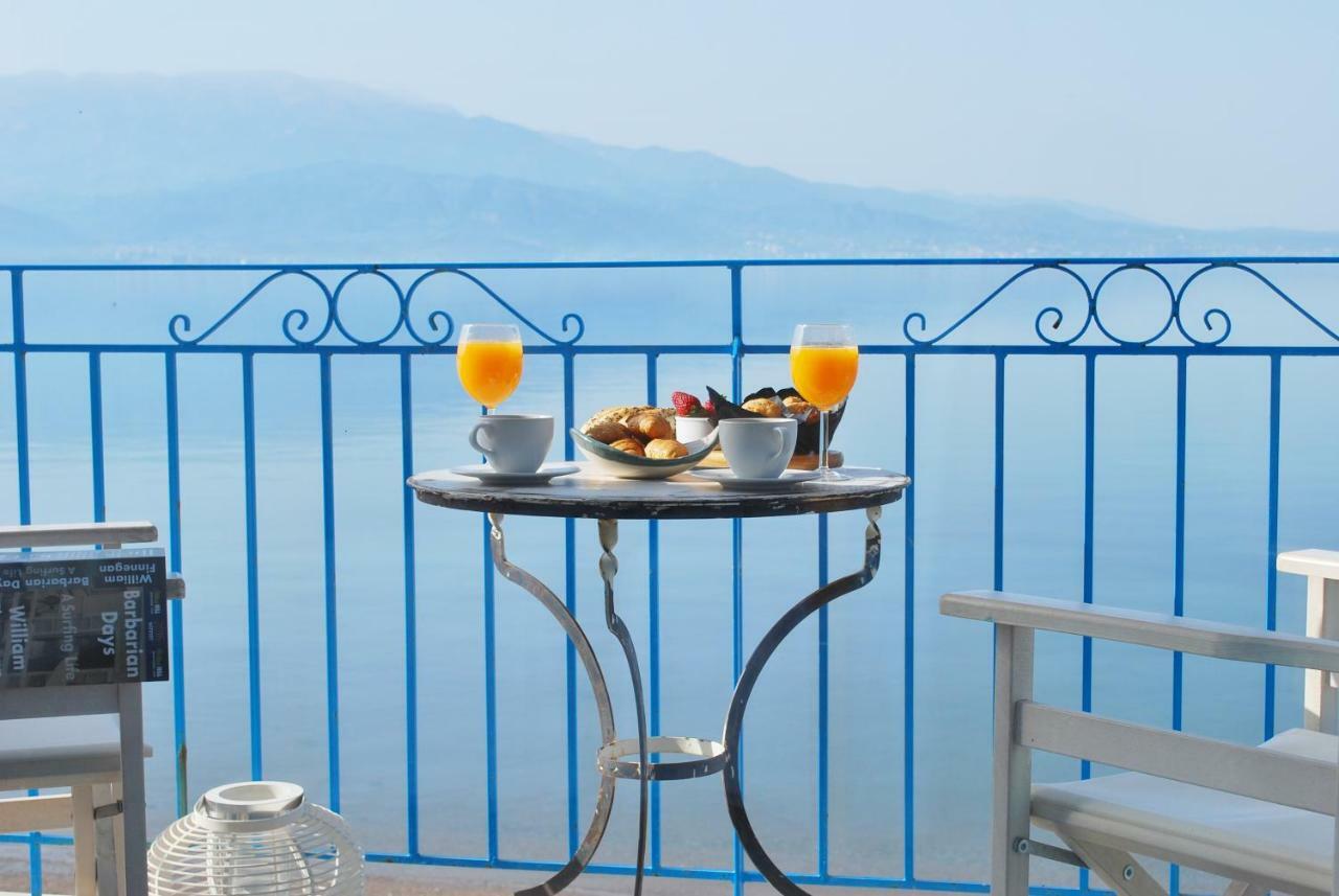Villa "Pietra E Mare" Nafpaktos Exterior photo